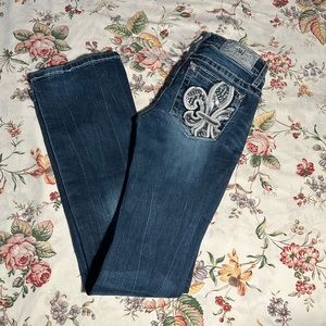 Low rise miss me jeans! Size 26 inseam 33 1/2